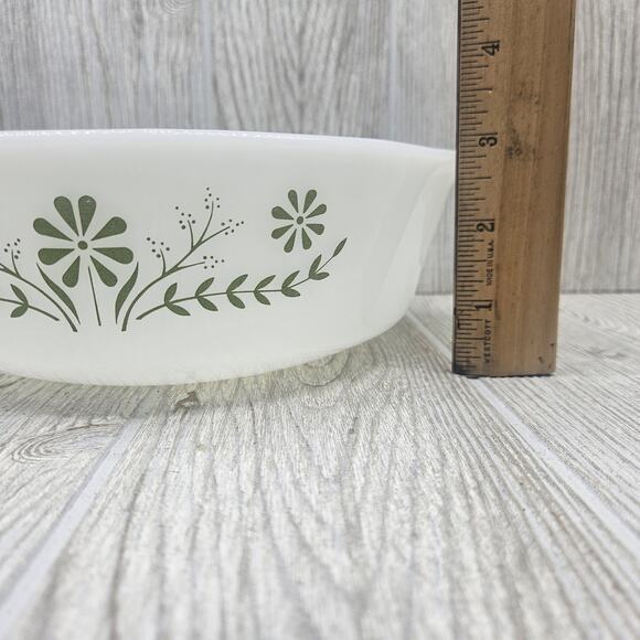 Vintage Pyrex Casserole Dish Spring Blossom Green Daisy 8.5" USA Ovenproof - Picture 5 of 7